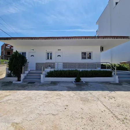Hotel Alma Holiday