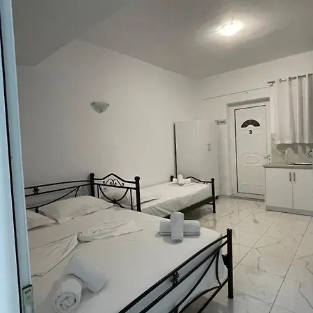 Hotel Alma Holiday